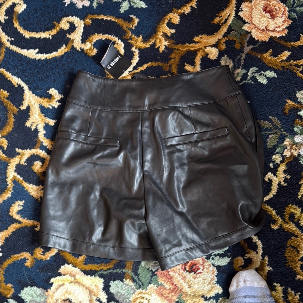 Forever 21 Black High Waist vegan leather Shorts NWT - Picture 5 of 6
